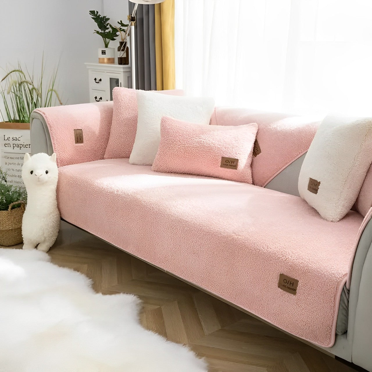 [Pague 1, Leve 2] Capa de Sofá Solene (Elegância e Aconchego em Um Só Toque!) + BRINDE: 2 Almofadas