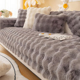 [Pague 1, Leve 2] Capa de Sofá Nara (Toque Suave e Sofisticado para Seu Lar!) + BRINDE: 2 Almofadas